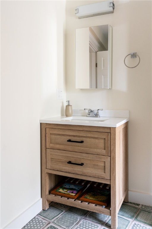 304 3rd Beach Road Middletown, RI 02842 - Photo 3 of 50