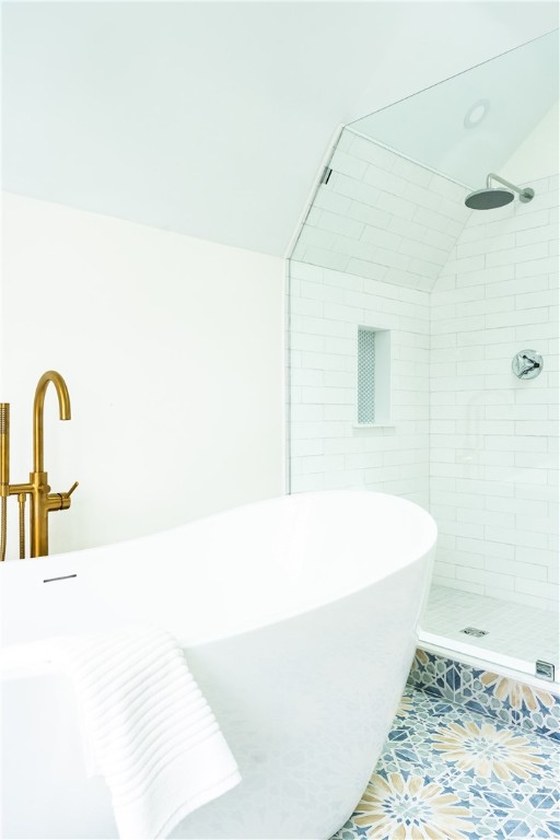 304 3rd Beach Road Middletown, RI 02842 - Photo 10 of 50