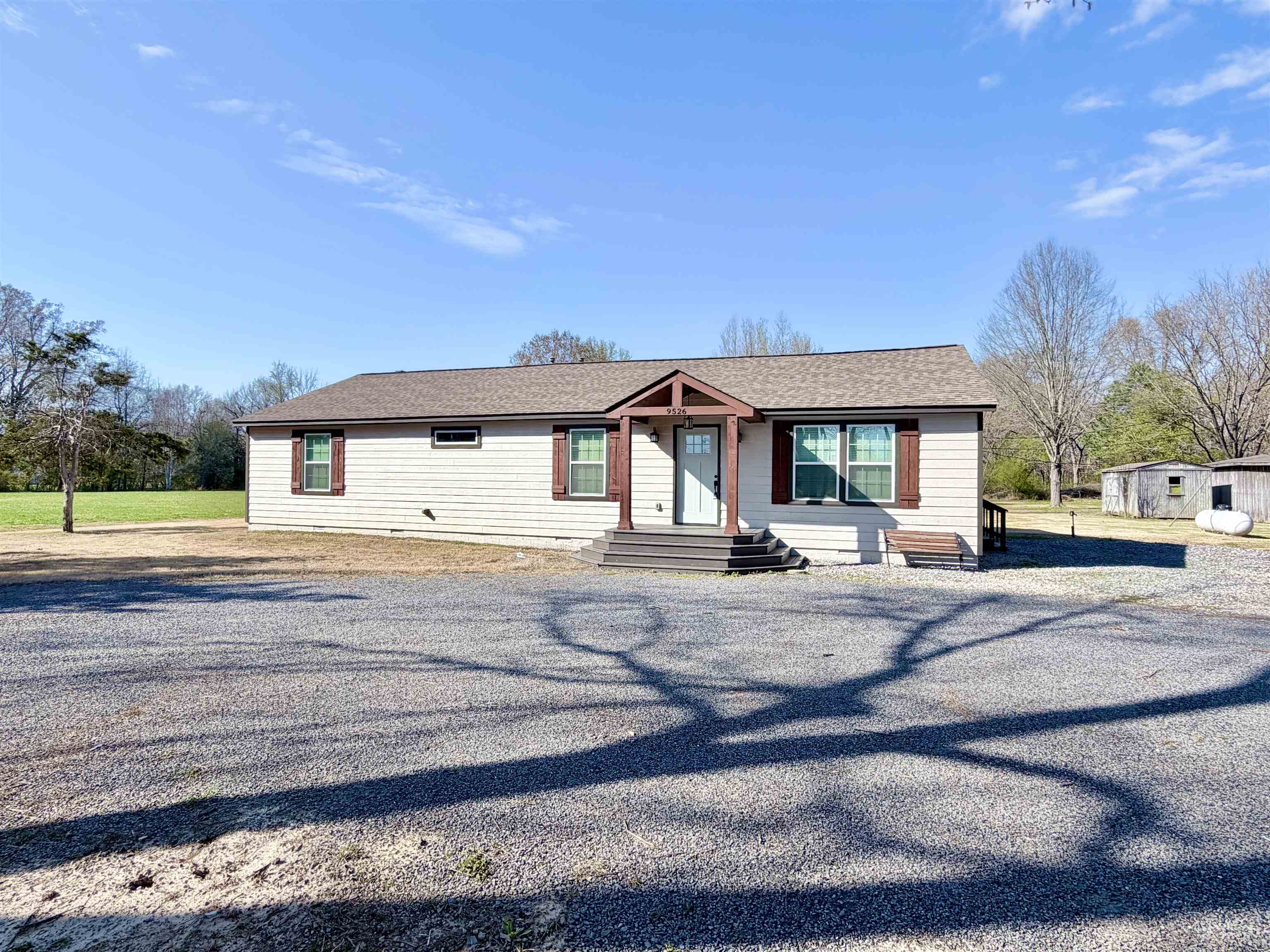9526 Osborn Road Arlington, TN 38002 - Photo 2 of 40 View of front of house with roof with shingles