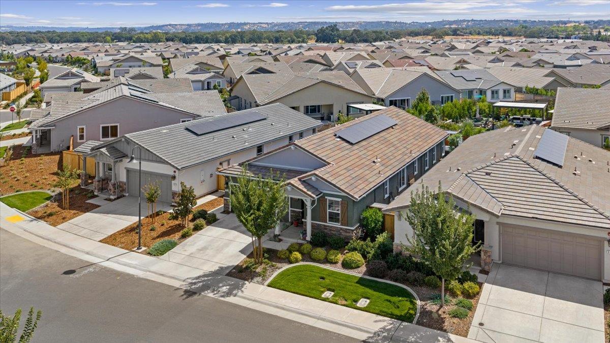 823 Riley Lane Lincoln, CA 95648 - Photo 41 of 52 an aerial view of a house with a garden