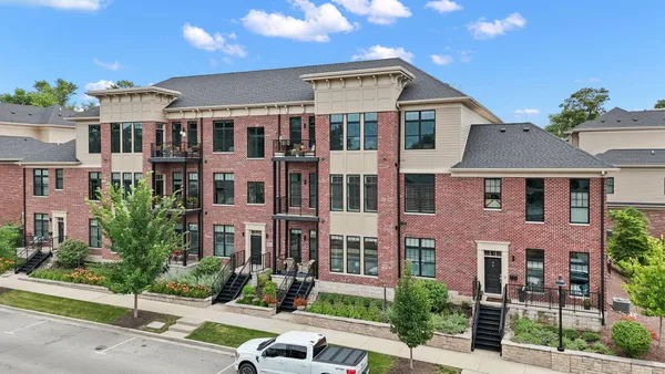 $389,900 | 204 North Campbell Street, Unit 201, Valparaiso, IN 46385