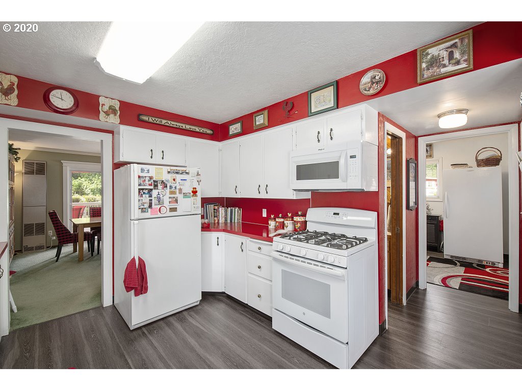 740 Parry Road Falls City, OR 97344 - Photo 10 of 30 Gallery Image 10