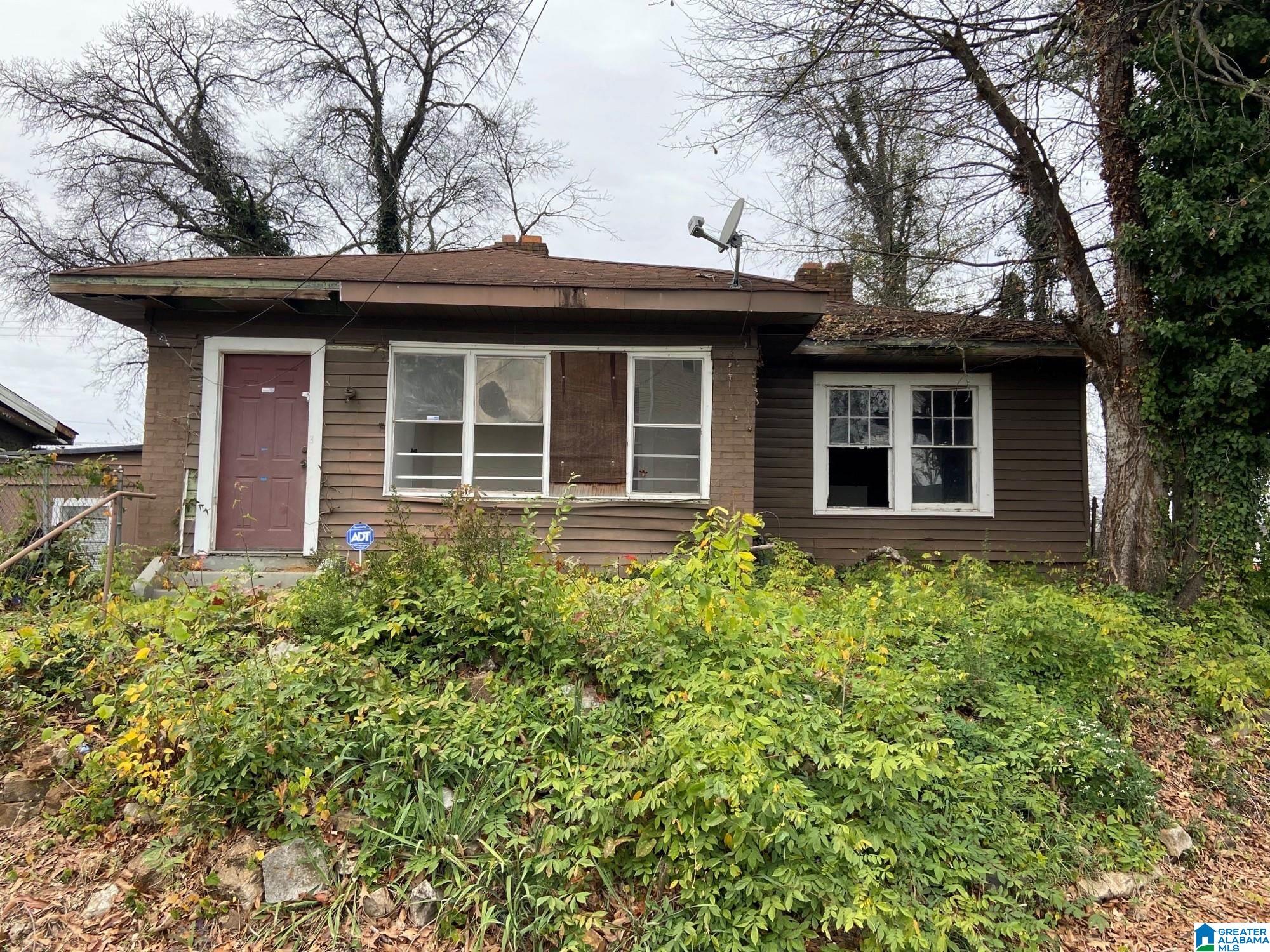 5200 Acadia Terrace Fairfield, AL 35064 - Photo 1 of 8