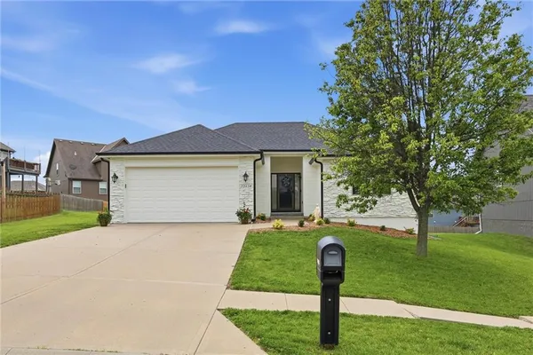 $499,900 | 12450 Northwest Lauren Circle, Platte City, MO 64079