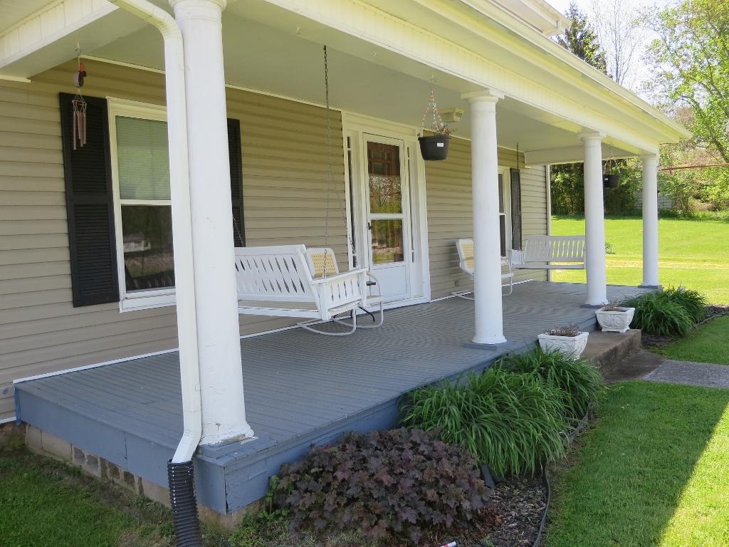 2970 Lithia Road Buchanan, VA 24066 - Photo 10 of 13 Front porch