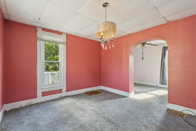 $90,000 | 201 North Hinkley Avenue, Rockford, IL 61101