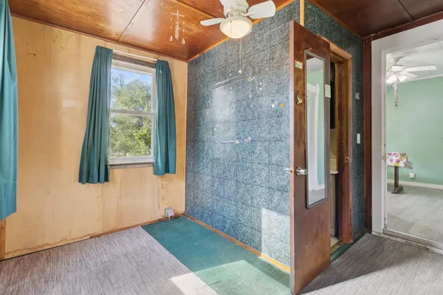 $90,000 | 201 North Hinkley Avenue, Rockford, IL 61101