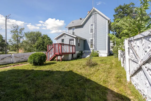 $90,000 | 201 North Hinkley Avenue, Rockford, IL 61101