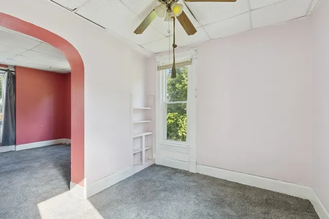 $90,000 | 201 North Hinkley Avenue, Rockford, IL 61101