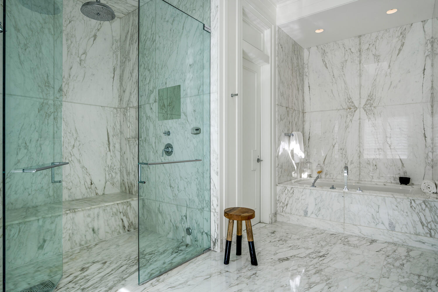 2026 North Mohawk Street Chicago, IL 60614 - Photo 27 of 56 a bathroom with a shower