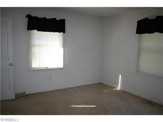 520 Central Road Clemmons, NC 27012 - Photo 11 of 12 3rd Bedroom.