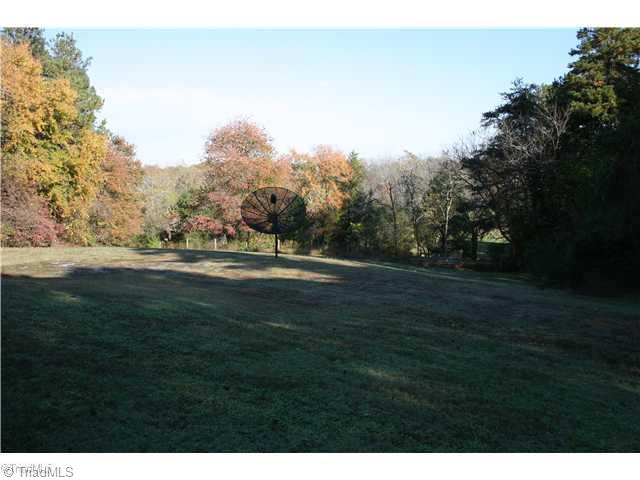 520 Central Road Clemmons, NC 27012 - Photo 3 of 12 Exterior Back.