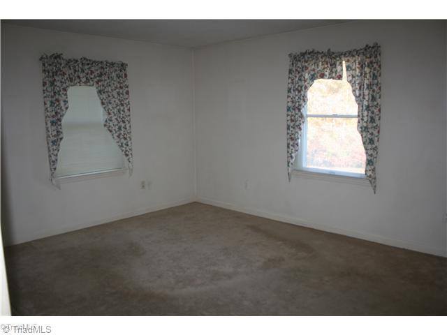 520 Central Road Clemmons, NC 27012 - Photo 9 of 12 Master Bedroom.