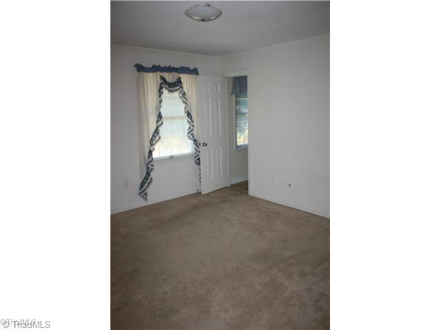 520 Central Road Clemmons, NC 27012 - Photo 10 of 12 2nd Bedroom.