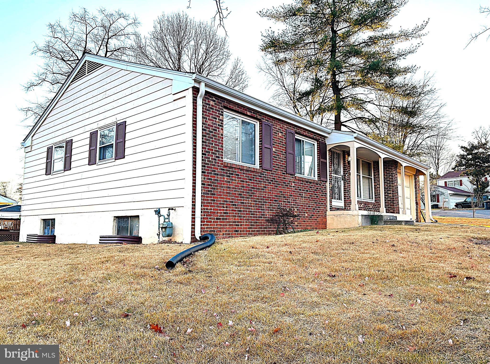 13105 Imperial Court Laurel, MD 20708 - Photo 3 of 13 a house with a outdoor space