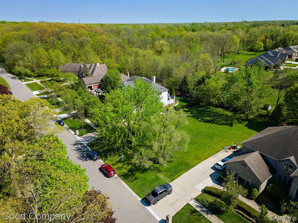 35321 Curtis Road Livonia, MI 48152 - Photo 2 of 15