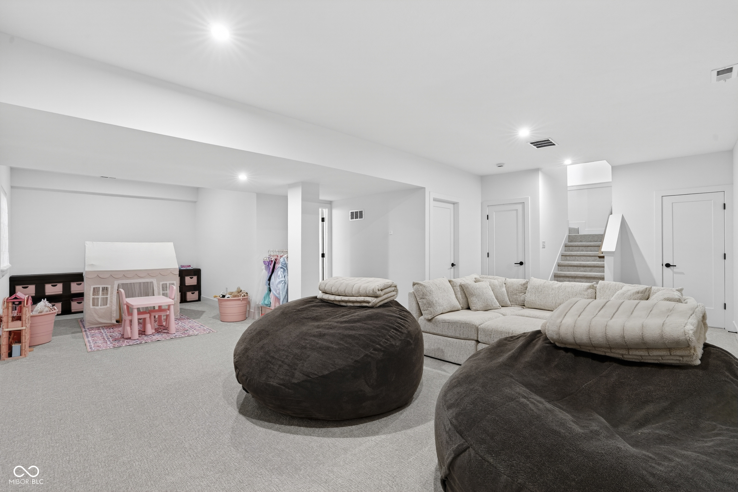 11466 Selsey Road Fishers, IN 46040 - Photo 26 of 38
