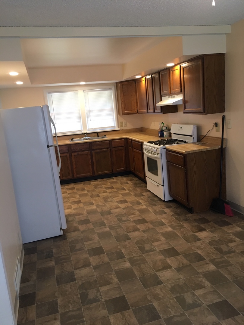 518 Russell Road DeKalb, IL 60115 - Photo 7 of 15
