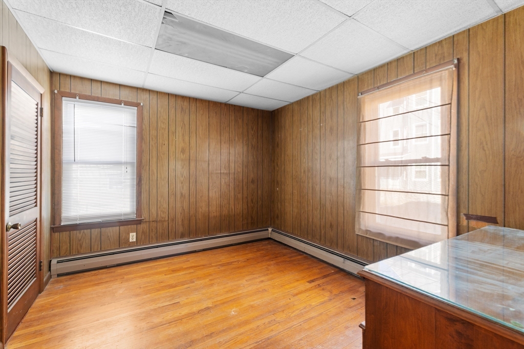 493 Coggeshall Street Fall River, MA 02721 - Photo 14 of 36