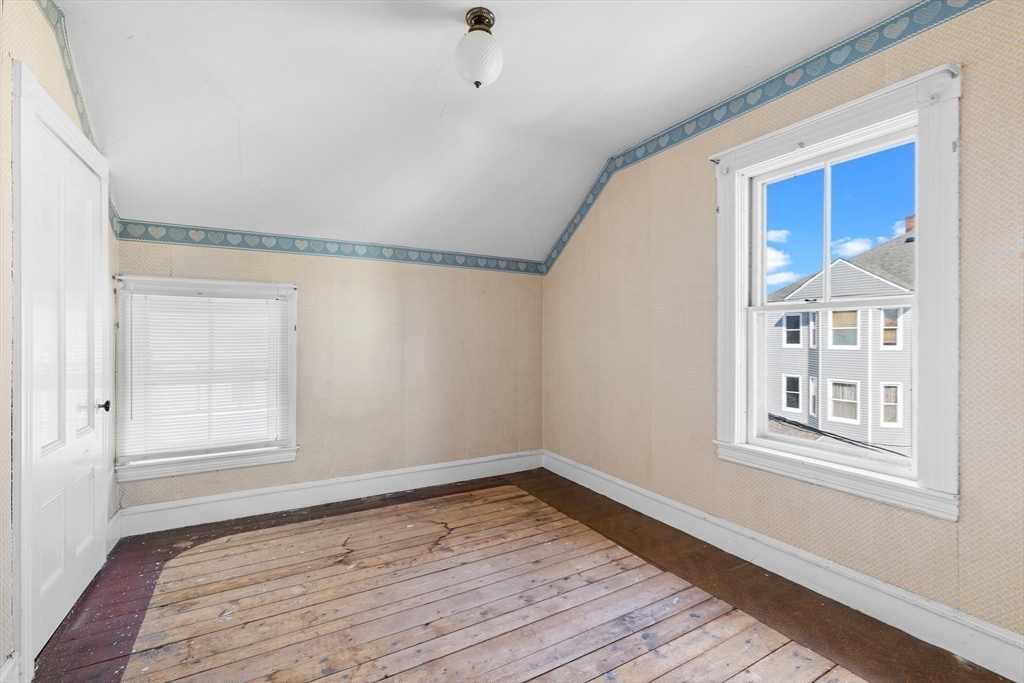 493 Coggeshall Street Fall River, MA 02721 - Photo 27 of 36