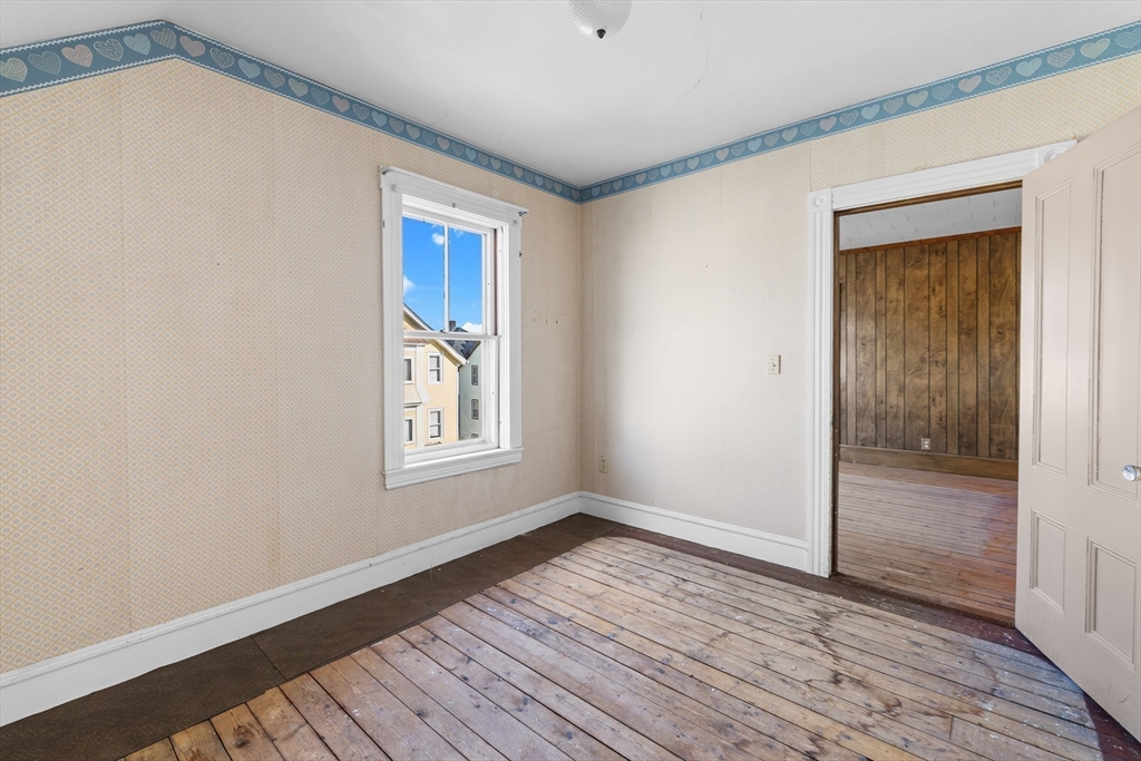 493 Coggeshall Street Fall River, MA 02721 - Photo 34 of 36