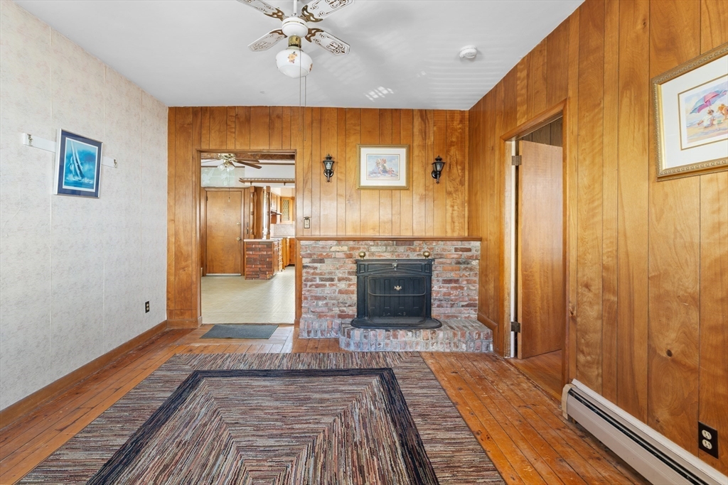 493 Coggeshall Street Fall River, MA 02721 - Photo 4 of 36