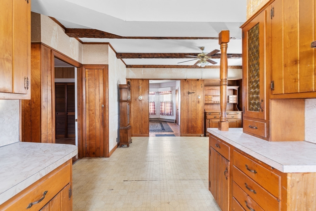 493 Coggeshall Street Fall River, MA 02721 - Photo 10 of 36