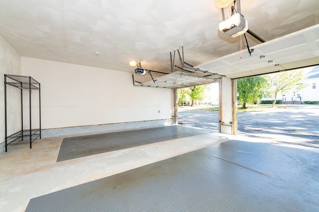 19 Dunstan Street, Unit 19 Newton, MA 02465 - Photo 11 of 12