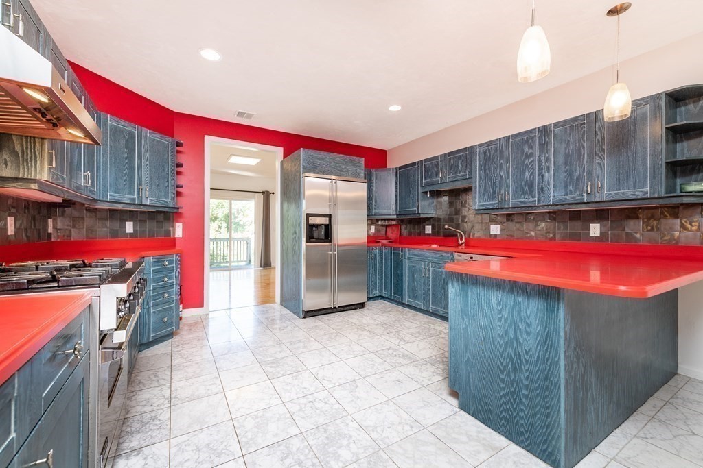 19 Dunstan Street, Unit 19 Newton, MA 02465 - Photo 5 of 12