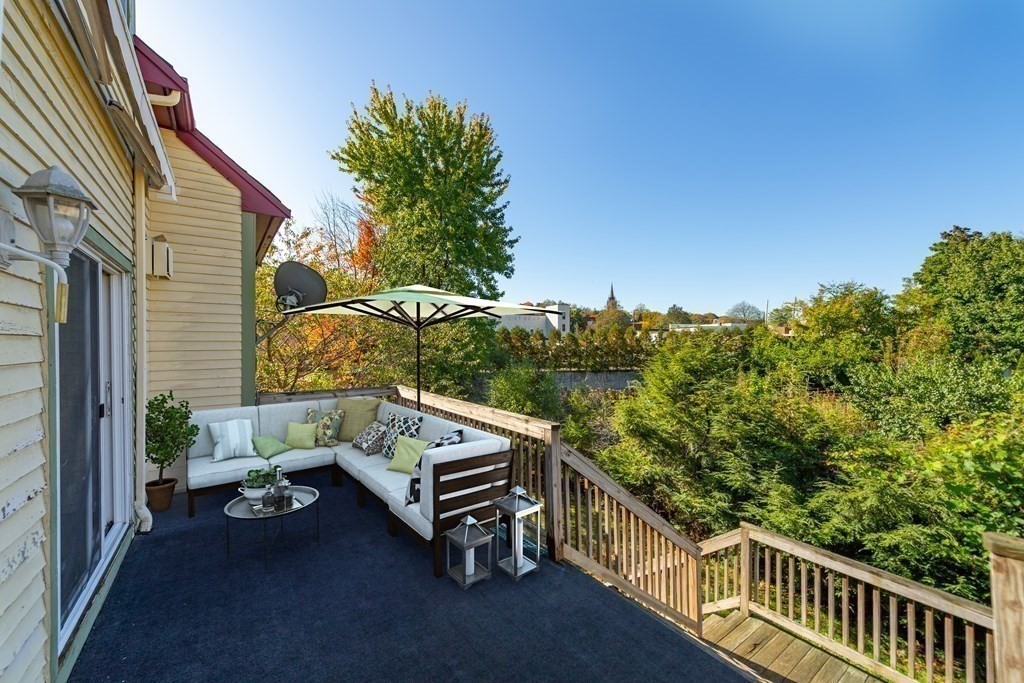 19 Dunstan Street, Unit 19 Newton, MA 02465 - Photo 6 of 12