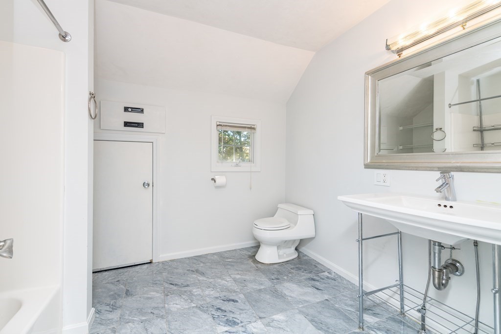 19 Dunstan Street, Unit 19 Newton, MA 02465 - Photo 9 of 12