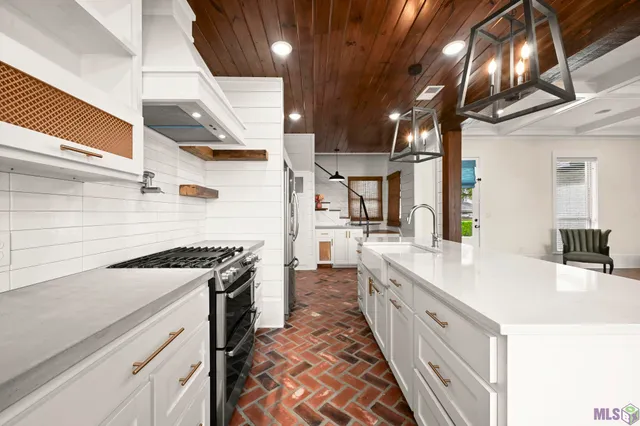 $428,000 | 17950 Old Jefferson Highway, Prairieville, LA 70769