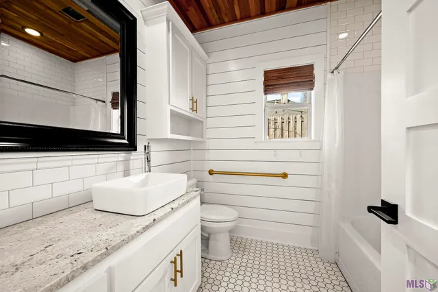 $428,000 | 17950 Old Jefferson Highway, Prairieville, LA 70769