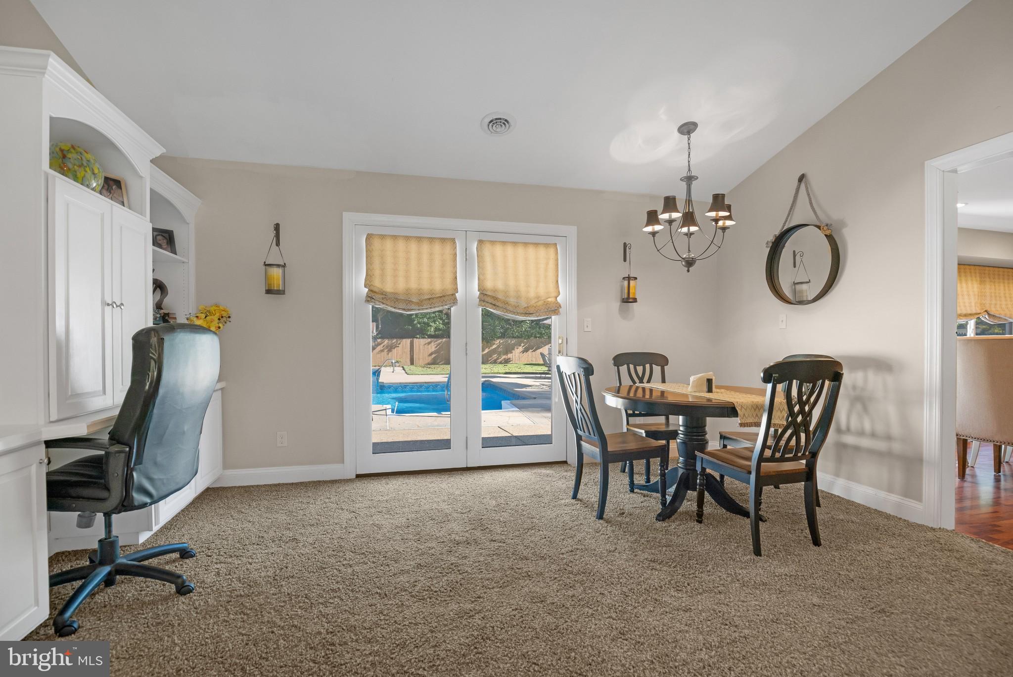 3695 Nile Road Davidsonville, MD 21035 - Photo 16 of 32 Great Room with Built Ins for Home Office Area