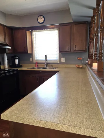 $259,000 | 1598 South Thompson Road, Shelbyville, IN 46176