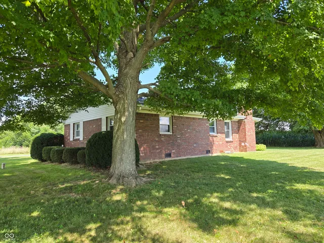 $259,000 | 1598 South Thompson Road, Shelbyville, IN 46176