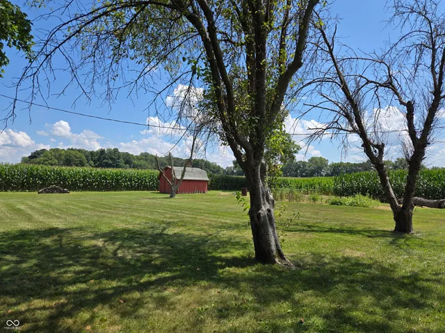 $259,000 | 1598 South Thompson Road, Shelbyville, IN 46176