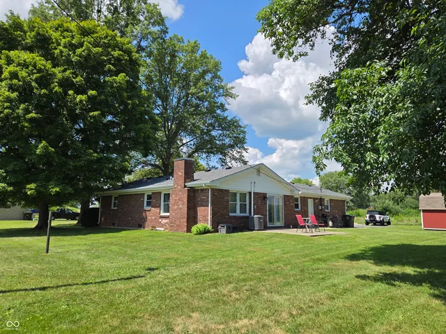 $259,000 | 1598 South Thompson Road, Shelbyville, IN 46176