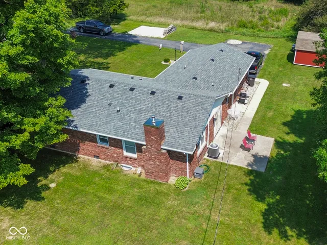 $259,000 | 1598 South Thompson Road, Shelbyville, IN 46176