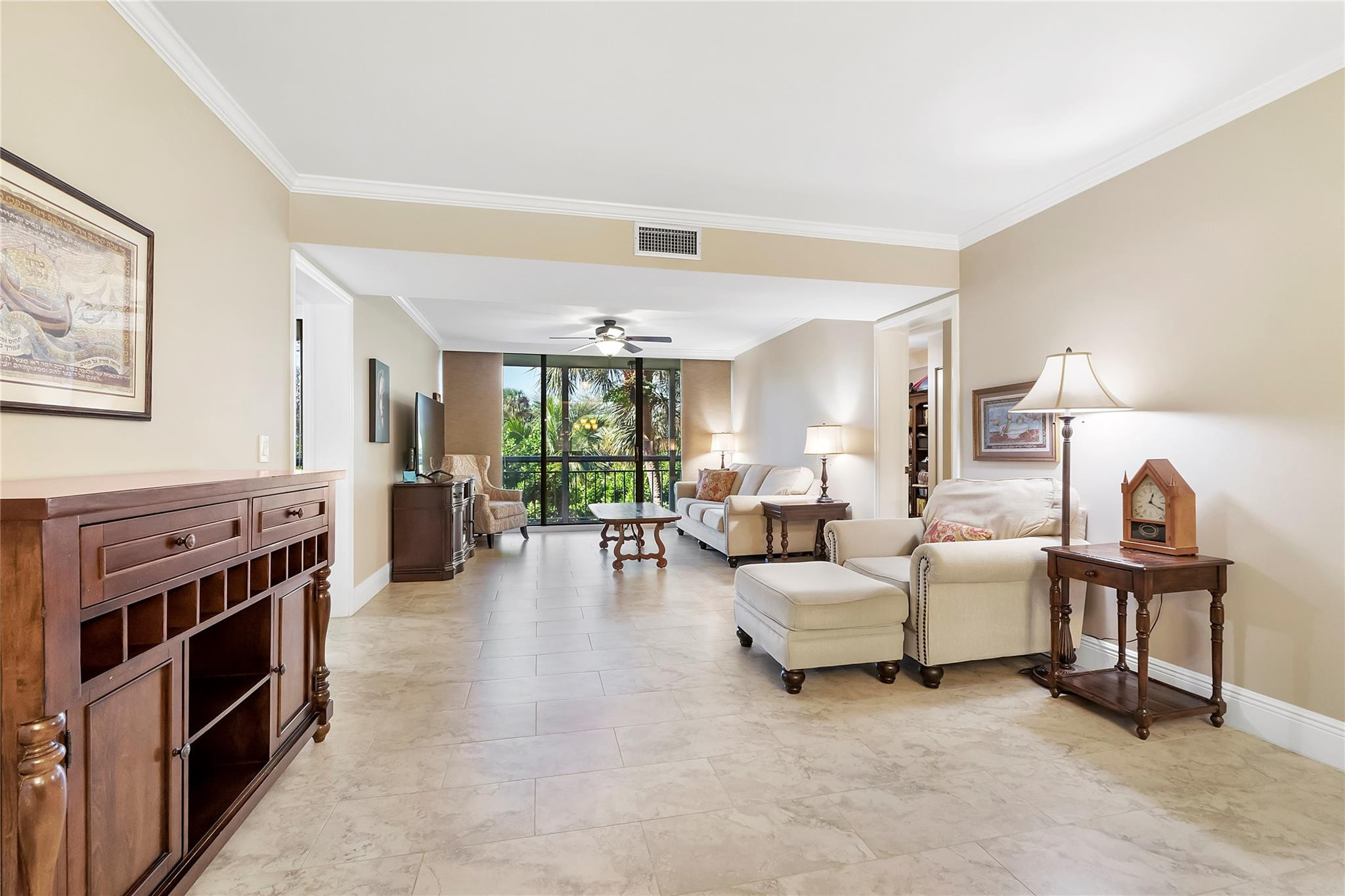 6181 Balboa Circle, Unit 305 Boca Raton, FL 33433 - Photo 8 of 44 Photo 8