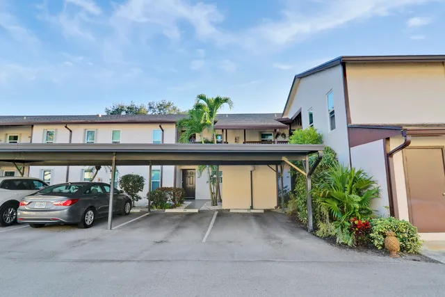 $1,850 | 6531 Southeast Federal Highway, Unit J104, Stuart, FL 34997