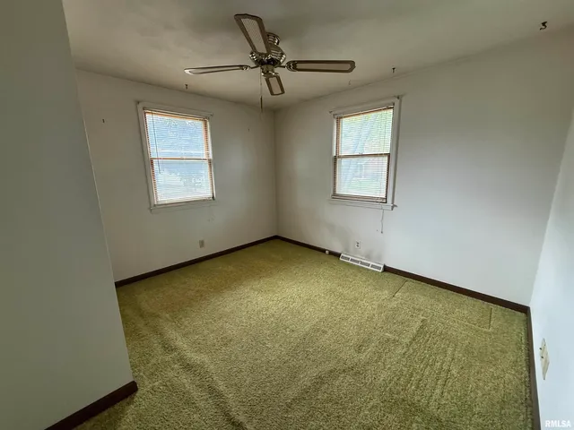 $137,000 | 405 South Summit Drive, Washington, IL 61571