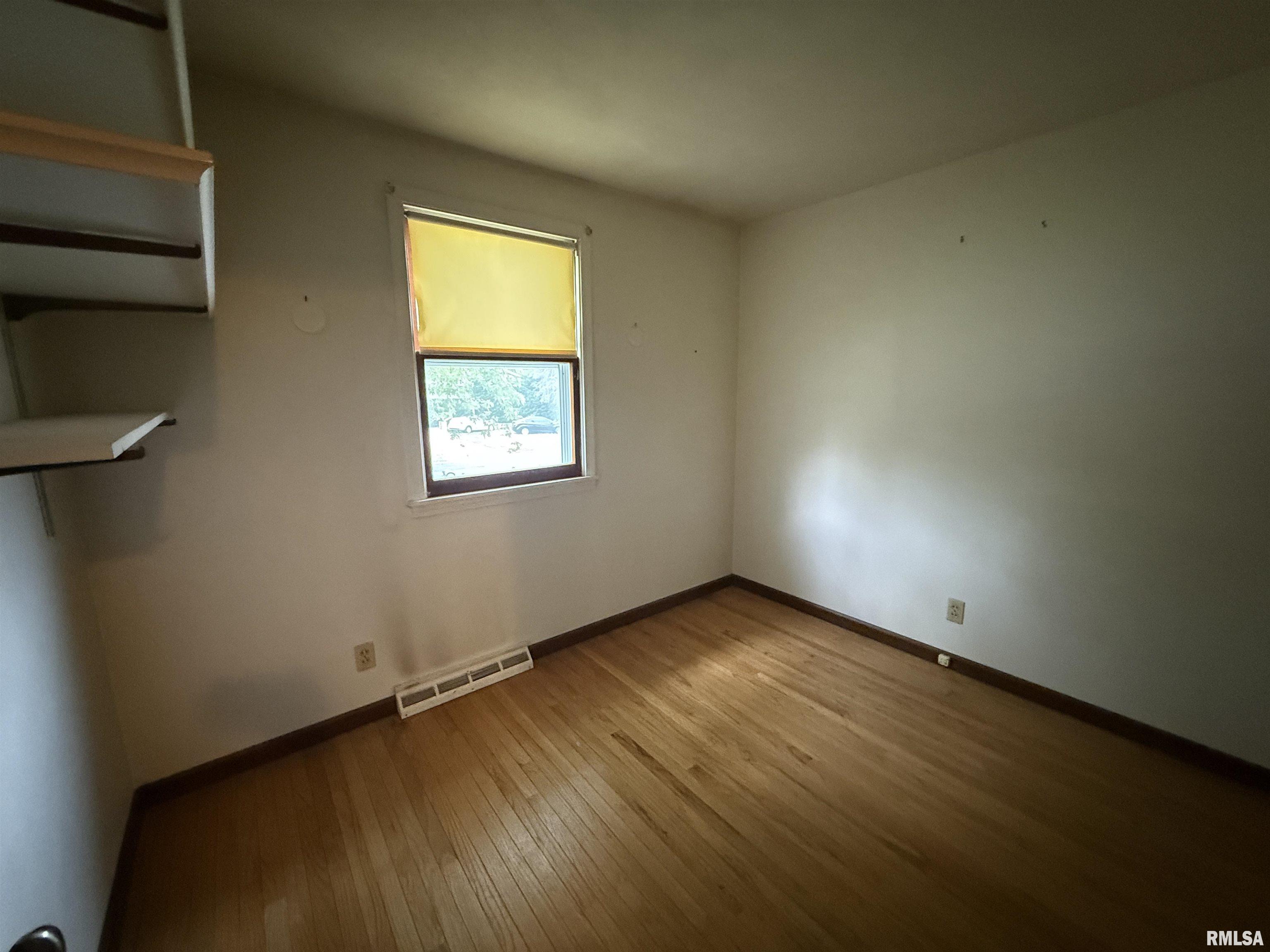 405 South Summit Drive Washington, IL 61571 - Photo 12 of 23