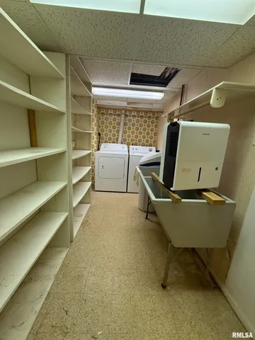 $137,000 | 405 South Summit Drive, Washington, IL 61571