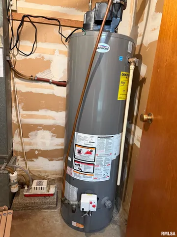 $137,000 | 405 South Summit Drive, Washington, IL 61571