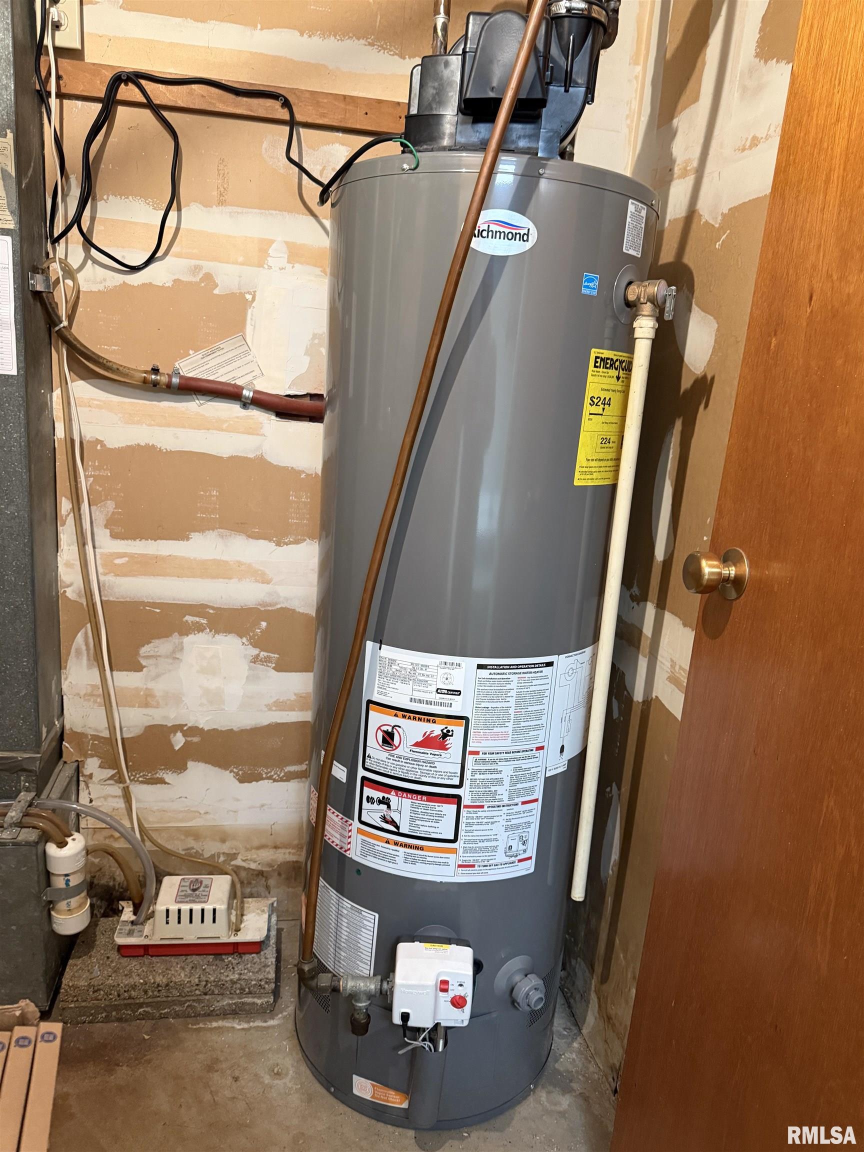 405 South Summit Drive Washington, IL 61571 - Photo 19 of 23