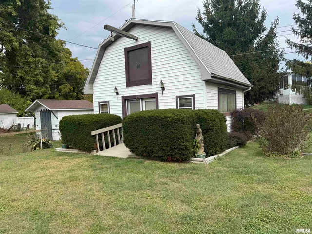 $137,000 | 405 South Summit Drive, Washington, IL 61571