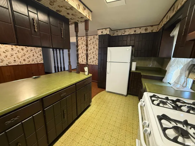 $137,000 | 405 South Summit Drive, Washington, IL 61571