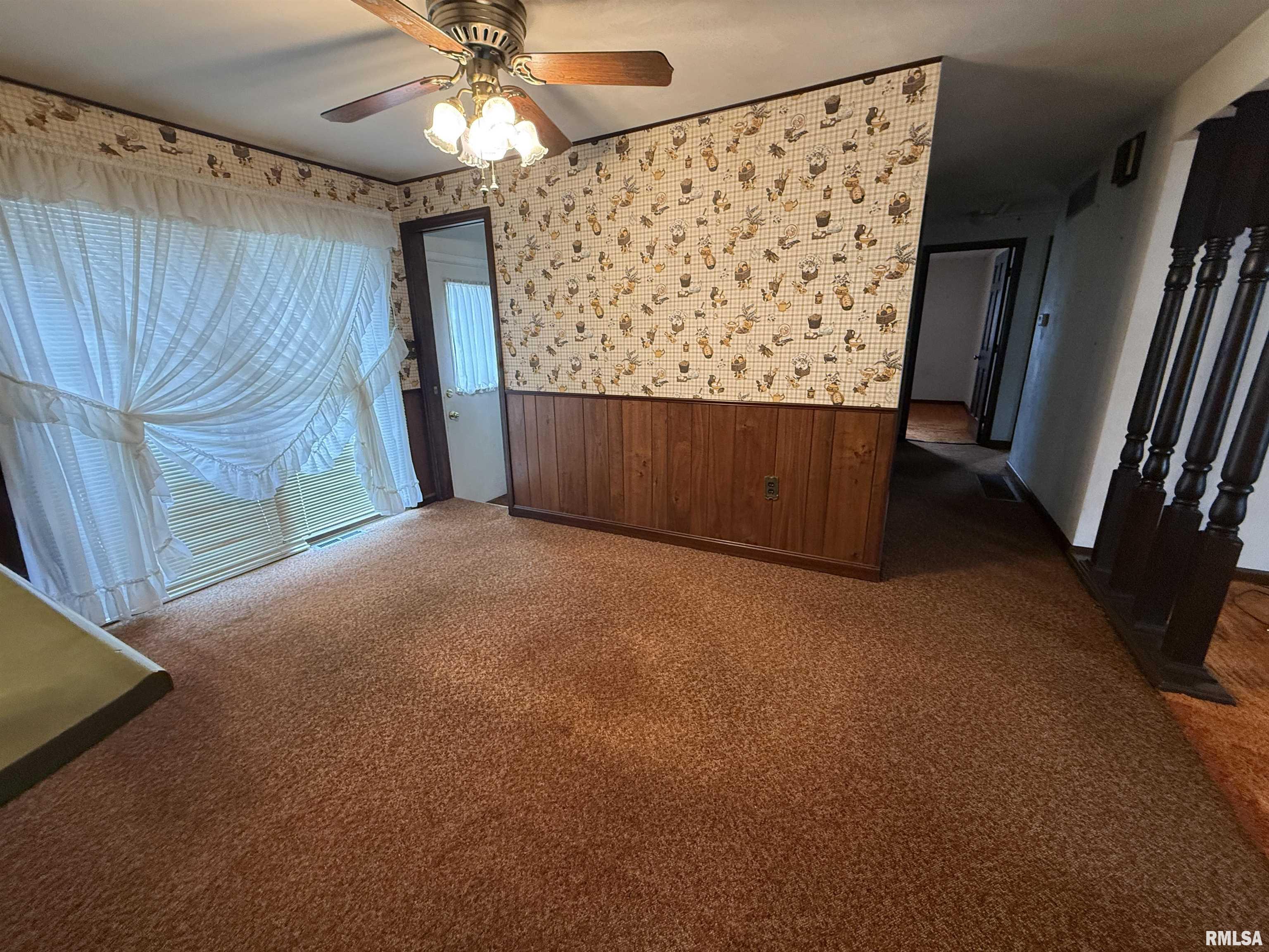 405 South Summit Drive Washington, IL 61571 - Photo 6 of 23