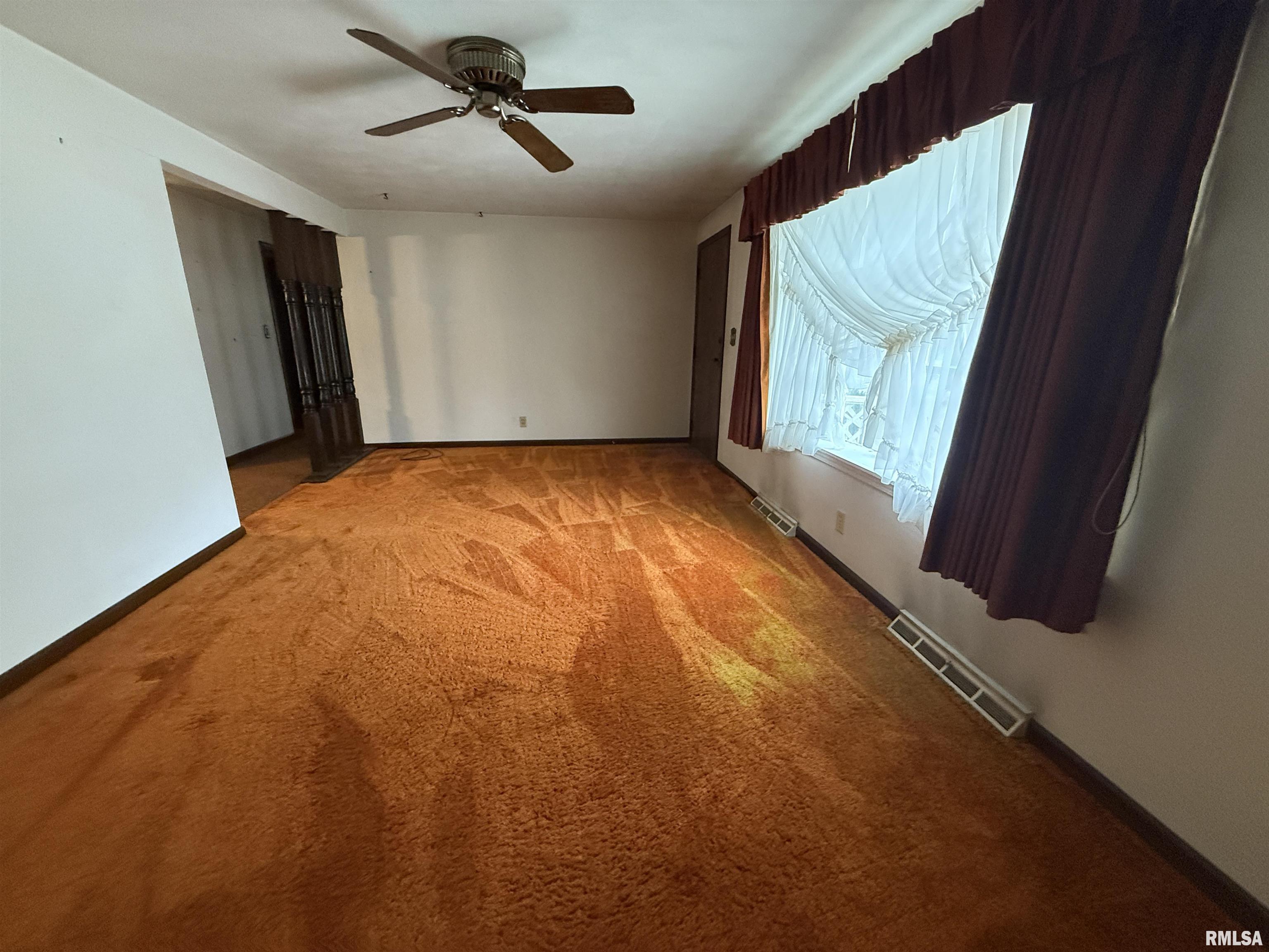 405 South Summit Drive Washington, IL 61571 - Photo 7 of 23